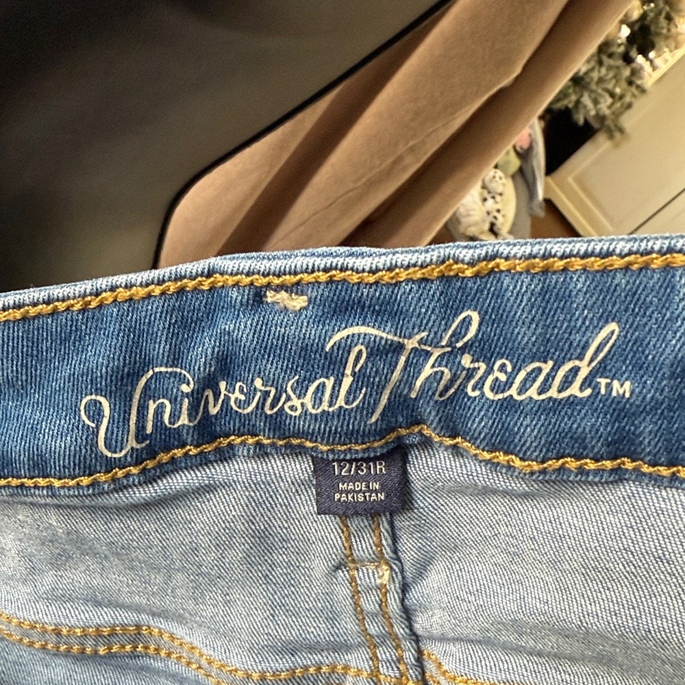 Universal Thread Light Blue Jean Shorts - Picture 2 of 6